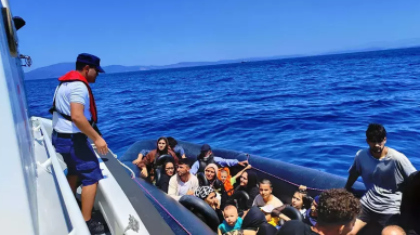 İzmir Urla açıklarında 27 düzensiz göçmen yakalandı!