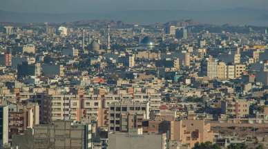 İran'da tüm kamu kurumları yarın tatil edildi!
