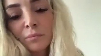 Kuşadası'nda çarşafla asılı bulundu. Özlem Duman öldü