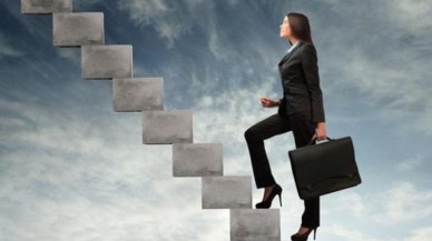 Orta Yaşta Yeni Bir Kariyer: Kendinize Yeni Bir Yön Çizmenin Yolları