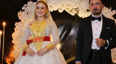 Gevdan aşireti düğünündeki takılar dudak uçuklattı: Rıza Aşkan ve Kübra Aşkan'a kilolarca altın takıldı