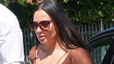 Evli kadın gardiyan mahkumla yakalandı