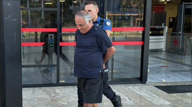 Antalya'da  küçük çocuğun resimlerini çeken satranç öğretmeni tutuklandı!