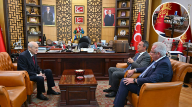 Devlet Bahçeli'den makam odasındaki '17-25 Aralık saati' ile ilgili açıklama!