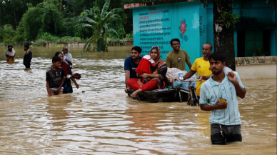 Hindistan'da şiddetli yağışlar felakete yol açtı: 17 ölü,  11 kayıp