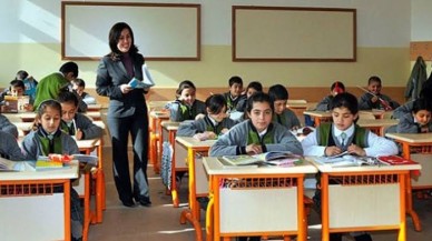Öğretmenlere yeni kıyafet düzenlemesi: Okula artık böyle gidecekler