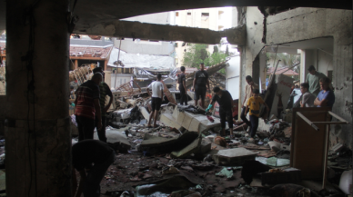 İsrail,  El-Tabin Okulu'na saldırıda 907'şer kilogramlık 3 bomba kullandı!