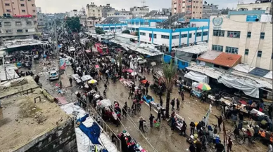 İsrail,  Gazze'de pazar yerine saldırdı:  9 ölü