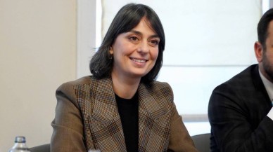 Üsküdar Belediye Başkanı Sinem Dedetaş,  CHP'nin cumhurbaşkanı adayını ağzından kaçırdı