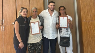 Mustafa Ceceli yangında evlerini kaybeden iki kardeşe iki yeni ev aldı