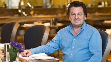 Vedat Milor kaza geçirdi