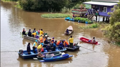 Güney Asya su altında: En az 285 ölü