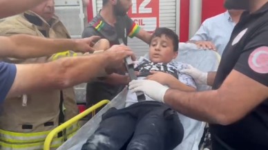 Damdan düşen çocuğun koluna demir korkuluk saplandı