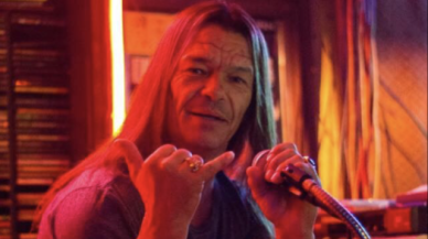 Ünlü DJ,  evinde kafası kesilmiş halde bulundu