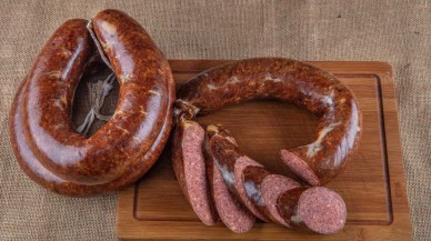 Bakanlık yeni liste yayınladı: İşte sucuk diye eşek eti yediren firmalar!