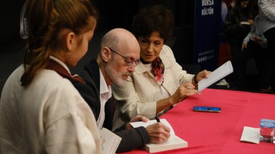 Dünyaca ünlü yazar,  çocuklarla buluştu