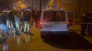 Otomobiliyle seyir halindeyken başından vuruldu