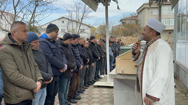 Oğlu tarafından bıçaklanarak öldürülen Murat Çoban toprağa verildi