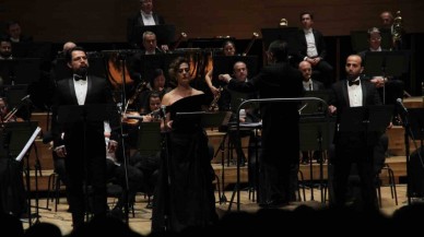 “Bir Ulus Uyanıyor” Senfonisi İzmir’de Büyük Beğeni Topladı
