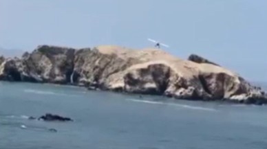 Peru'da küçük bir uçağın denize düşmesiyle 2 kişi yaralandı