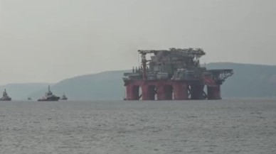 İstanbul Boğazı çift yönlü gemi trafiğine kapatıldı