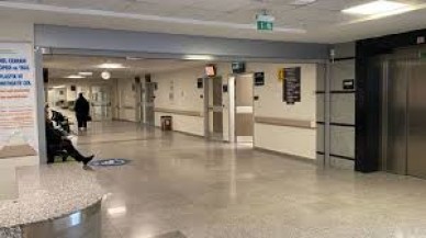 Kalp krizi şüphesi ile geldi,  sıra beklerken öldü!