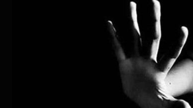 Din Kültürü ve Ahlak Bilgisi öğretmeninden iki öğrenciye istismar