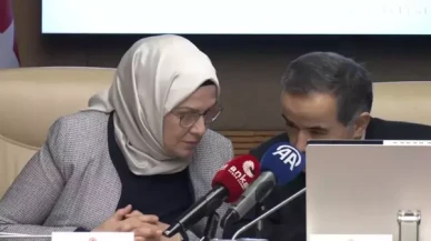 Mikrofonlar açık kaldı,  AK Partili isimlerin diyalogları duyuldu: Çok yanlış yaptı Bakan Hanım