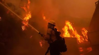 ABD'nin California eyaletinde korkutan yangın!