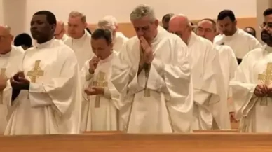 Vatikan’dan eşcinsel papaz adayları için tarihi adım!