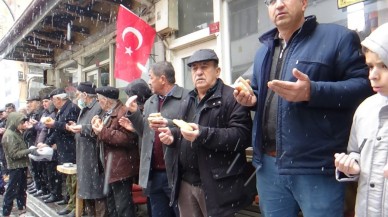 Mudurnu'da 7 Asırlık Esnaf Duası Geleneği Kar Altında Devam Etti!