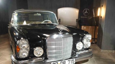 Samsunlu İş Adamının Nadir Klasik Otomobil Koleksiyonu Göz Kamaştırıyor