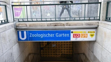 Berlin'de yeni grev dalgası toplu ulaşımı durdurdu