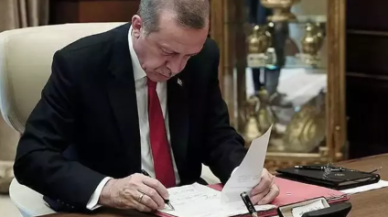 Cumhurbaşkanı Erdoğan o ismi görevden aldı