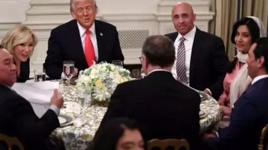 Trump,  Beyaz Saray'da 2. başkanlık döneminin ilk iftarını verdi