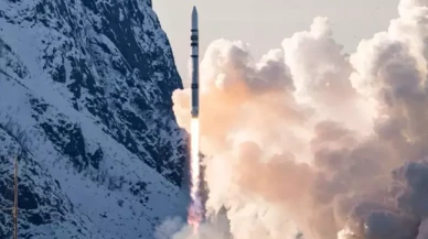 Avrupa'nın ilk uzay roketi kalkıştan 30 saniye sonra patladı