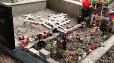 Duruşmaya dakikalar kala Ahmet Minguzzi'nin mezarına saldırı