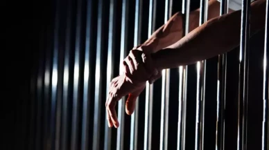 2 bin cezaevi çalışanı kovuldu,  mahkumlar erken tahliye edilecek