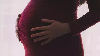 Böylesi görülmedi! Başkasının bebeğini doğurdu