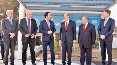 Kıbrıs'ta 1, 5 saatlik görüşme: "6 konudan 4’ünde ilerleme kaydedildi"