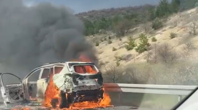 TEM Otoyolu'nda alev topuna dönen cip küle döndü!