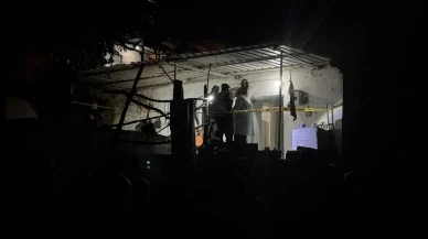 İzmir'de baba dehşeti! Oğlunu öldürdü, eşini yaraladı