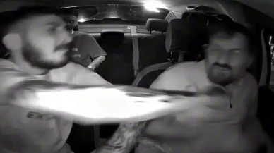 Taksi şoförüne defalarca vurup küfürler savurdu