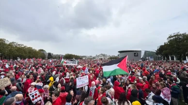 Amsterdam’da tarihi protesto: 250 bin kişi İsrail’e verilen desteğe karşı yürüdü