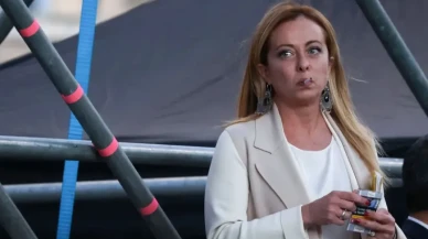 Meloni’den dikkat çeken sigara açıklaması: “Bırakmaya zorlanırsam birini öldürürüm”