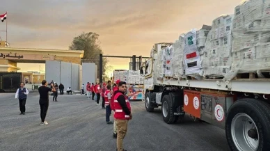 Gazze’de ateşkes sonrası insani yardım başladı: TIR’lar bölgeye ulaştı
