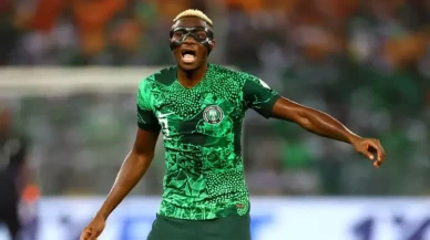 Victor Osimhen üç golle tarihe geçti