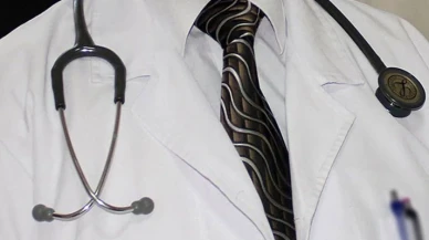 Sağlıkta yeni dönem: Doktorların sosyal medya paylaşımlarına sınırlama geldi