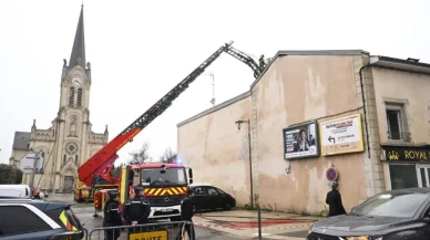 Fransa'da bir binada çıkan yangın sonucu 5 kişi hayatını kaybetti