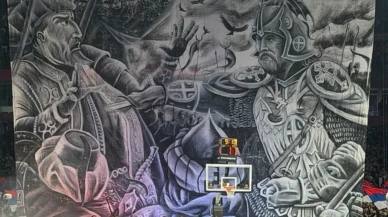 Branş farklı küstahlık aynı! Partizan–Fenerbahçe maçında skandal pankart